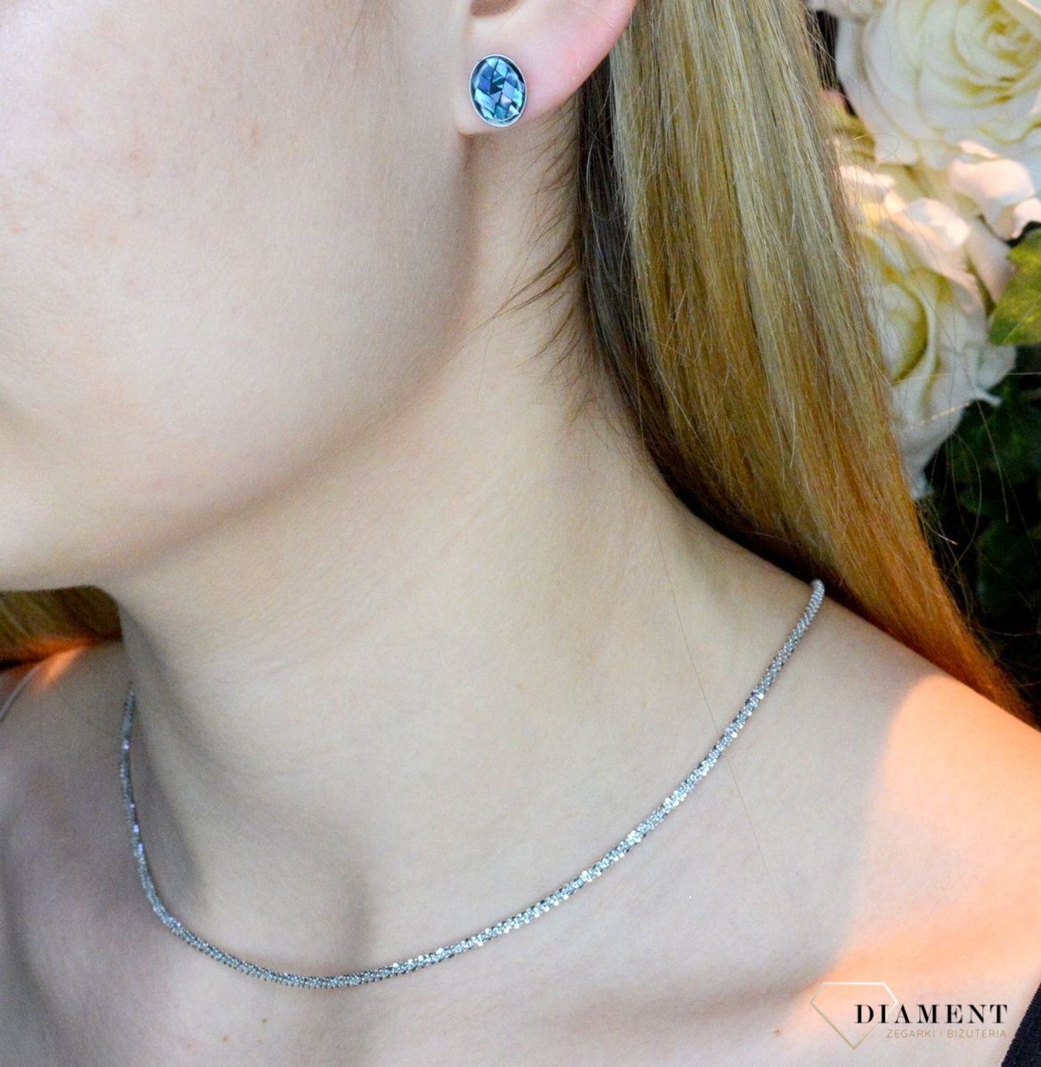 Srebrny łańcuszek o ozdobnym błyszczącym splocie 2 mm DIA-NSZ-6014-925. Efektowny splot, który przez swoją uniwersalną strukturę jest idealną bazą do rozmaitych wisiorków oraz dodatków. W ofercie naszego sklepu znajdziesz id.jpg